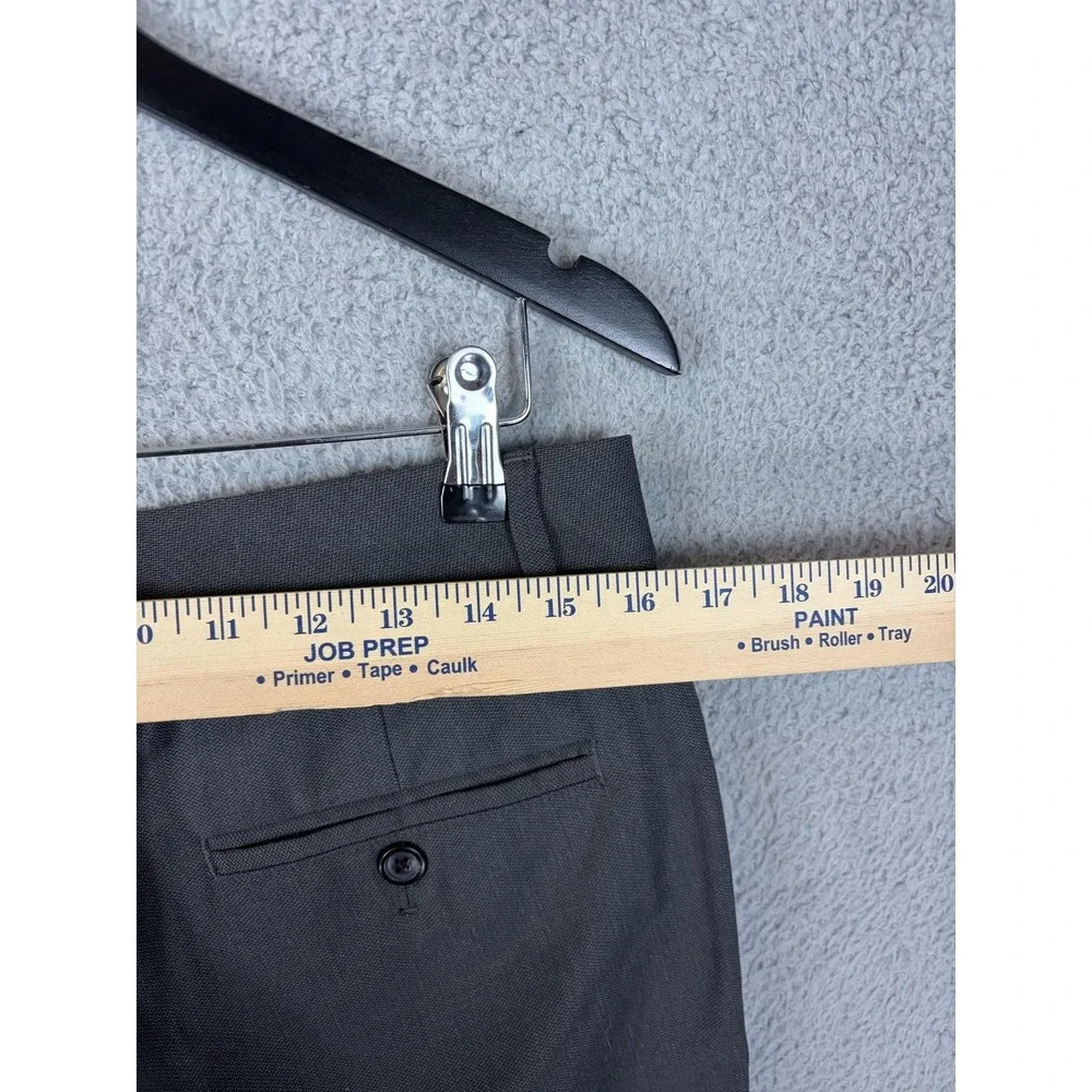 Van Heusen Premium No Iron Dress Pants Mens 30x30 Gray Flat Front Charcoal NEW
